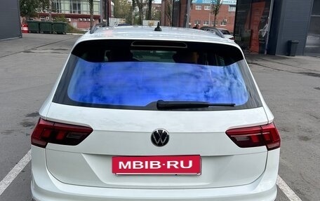 Volkswagen Tiguan II, 2021 год, 3 600 000 рублей, 3 фотография