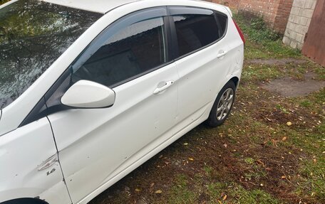 Hyundai Solaris II рестайлинг, 2013 год, 490 000 рублей, 4 фотография