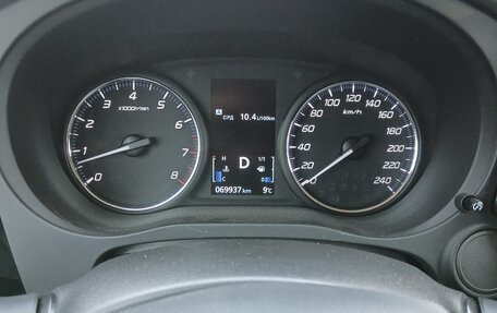 Mitsubishi Outlander III рестайлинг 3, 2019 год, 2 350 000 рублей, 10 фотография