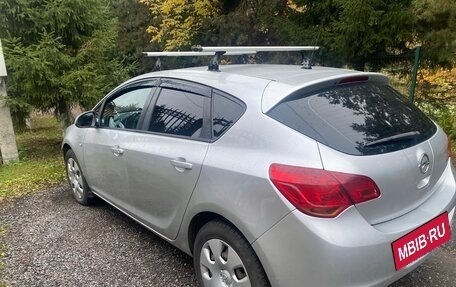 Opel Astra J, 2011 год, 650 000 рублей, 3 фотография