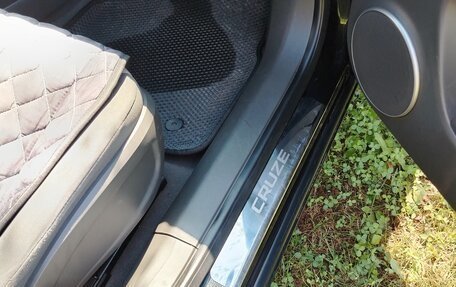 Chevrolet Cruze II, 2010 год, 635 000 рублей, 13 фотография