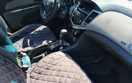 Chevrolet Cruze II, 2010 год, 635 000 рублей, 15 фотография