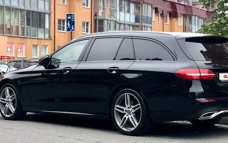 Mercedes-Benz E-Класс, 2017 год, 3 550 000 рублей, 1 фотография