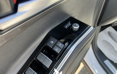 Toyota Highlander, 2025 год, 5 990 000 рублей, 26 фотография