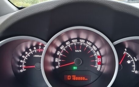 KIA Venga I, 2013 год, 950 000 рублей, 2 фотография