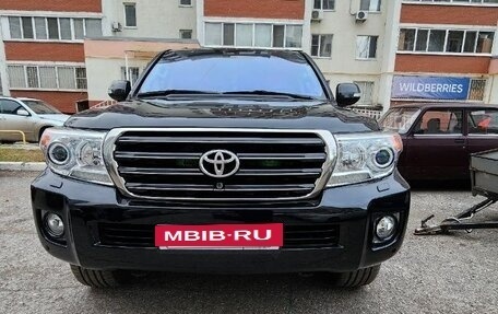 Toyota Land Cruiser 200, 2014 год, 3 800 000 рублей, 7 фотография