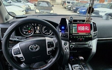 Toyota Land Cruiser 200, 2014 год, 3 800 000 рублей, 17 фотография