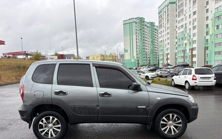 Chevrolet Niva I рестайлинг, 2011 год, 465 000 рублей, 3 фотография