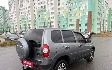 Chevrolet Niva I рестайлинг, 2011 год, 465 000 рублей, 4 фотография
