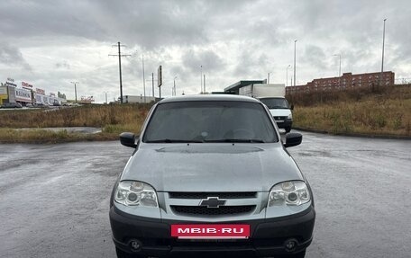 Chevrolet Niva I рестайлинг, 2011 год, 465 000 рублей, 2 фотография