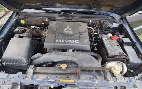 Mitsubishi Pajero IV, 2010 год, 650 000 рублей, 7 фотография