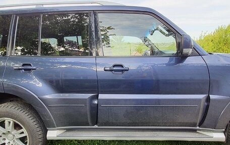 Mitsubishi Pajero IV, 2010 год, 650 000 рублей, 3 фотография