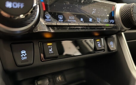 Toyota RAV4, 2025 год, 4 350 000 рублей, 22 фотография