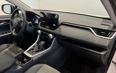 Toyota RAV4, 2025 год, 4 350 000 рублей, 31 фотография