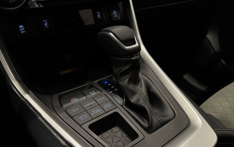 Toyota RAV4, 2025 год, 4 350 000 рублей, 23 фотография