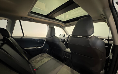 Toyota RAV4, 2025 год, 4 350 000 рублей, 34 фотография
