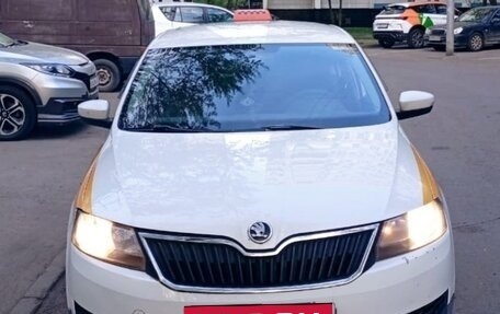 Skoda Rapid I, 2018 год, 700 000 рублей, 5 фотография