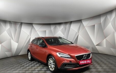 Volvo V40 Cross Country I, 2018 год, 1 893 000 рублей, 3 фотография