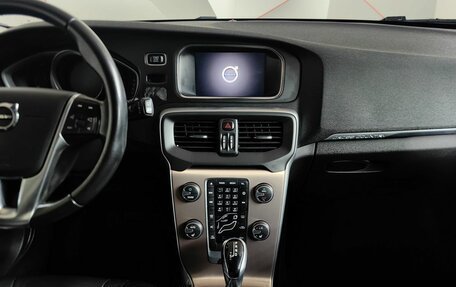 Volvo V40 Cross Country I, 2018 год, 1 893 000 рублей, 11 фотография