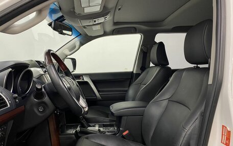 Toyota Land Cruiser Prado 150 рестайлинг 2, 2016 год, 4 499 000 рублей, 22 фотография