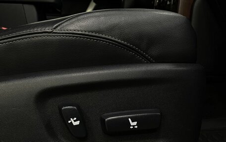 Toyota Land Cruiser Prado 150 рестайлинг 2, 2016 год, 4 499 000 рублей, 25 фотография