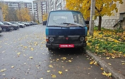 Toyota HiAce H50 H60 H70, 1985 год, 185 000 рублей, 1 фотография