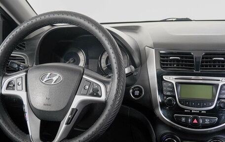 Hyundai Solaris II рестайлинг, 2012 год, 899 000 рублей, 13 фотография