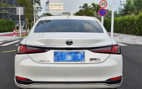 Lexus ES VII, 2022 год, 3 100 000 рублей, 7 фотография