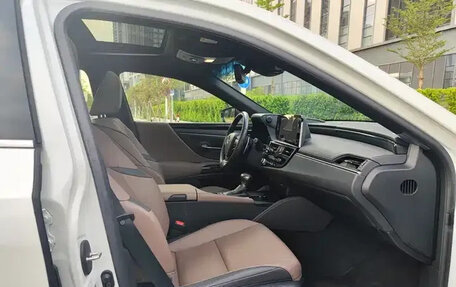 Lexus ES VII, 2022 год, 3 100 000 рублей, 10 фотография