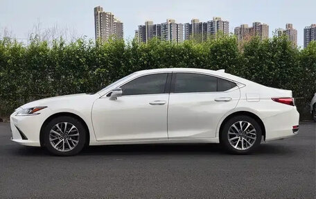 Lexus ES VII, 2022 год, 3 100 000 рублей, 4 фотография