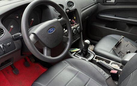 Ford Focus II рестайлинг, 2005 год, 150 000 рублей, 2 фотография