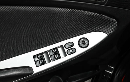 Hyundai Solaris II рестайлинг, 2014 год, 870 000 рублей, 14 фотография