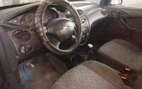 Ford Focus IV, 2001 год, 240 000 рублей, 5 фотография