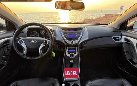 Hyundai Avante, 2010 год, 950 000 рублей, 2 фотография