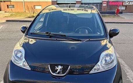 Peugeot 107 I рестайлинг, 2011 год, 600 000 рублей, 2 фотография