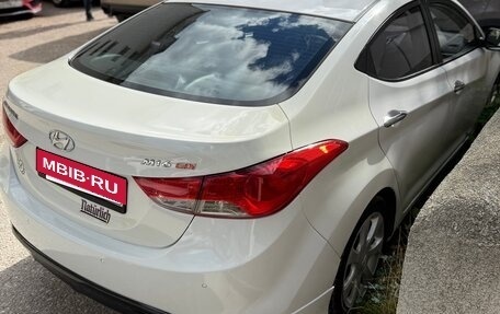 Hyundai Avante, 2010 год, 950 000 рублей, 3 фотография