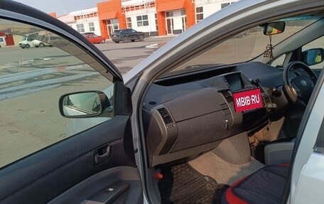 Toyota Prius, 2006 год, 550 000 рублей, 7 фотография