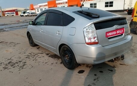 Toyota Prius, 2006 год, 550 000 рублей, 4 фотография