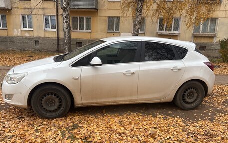 Opel Astra J, 2011 год, 680 000 рублей, 3 фотография