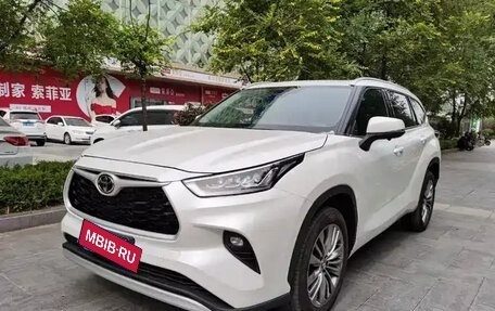 Toyota Highlander, 2025 год, 5 300 000 рублей, 1 фотография