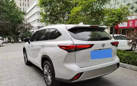 Toyota Highlander, 2025 год, 5 300 000 рублей, 5 фотография