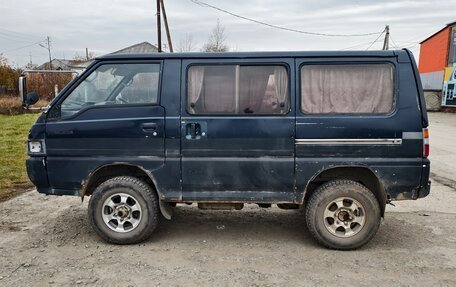 Mitsubishi Delica III, 1990 год, 350 000 рублей, 2 фотография