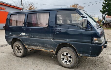 Mitsubishi Delica III, 1990 год, 350 000 рублей, 5 фотография