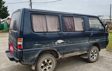 Mitsubishi Delica III, 1990 год, 350 000 рублей, 6 фотография