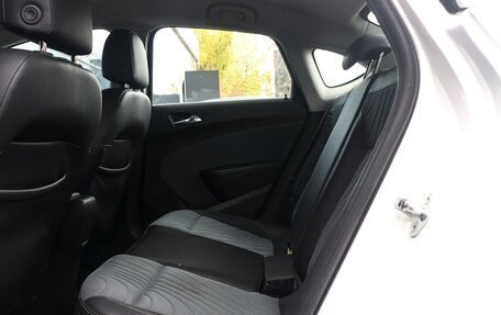 Opel Astra J, 2015 год, 825 000 рублей, 10 фотография