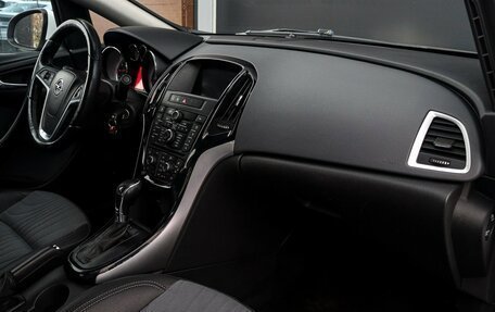 Opel Astra J, 2015 год, 825 000 рублей, 9 фотография