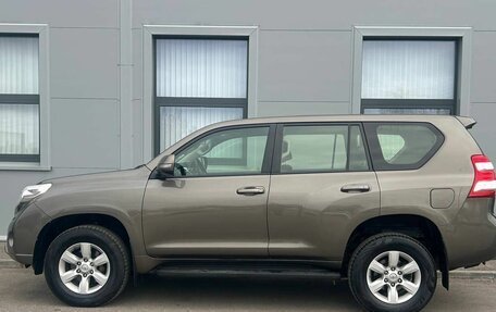 Toyota Land Cruiser Prado 150 рестайлинг 2, 2014 год, 2 590 000 рублей, 4 фотография