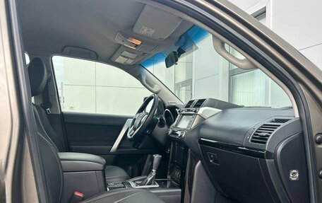 Toyota Land Cruiser Prado 150 рестайлинг 2, 2014 год, 2 590 000 рублей, 12 фотография