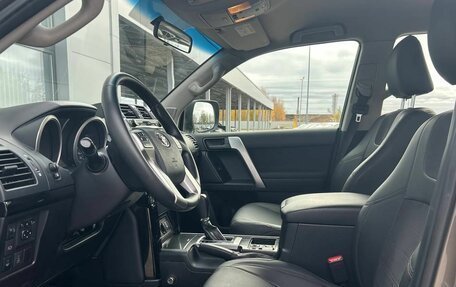 Toyota Land Cruiser Prado 150 рестайлинг 2, 2014 год, 2 590 000 рублей, 10 фотография