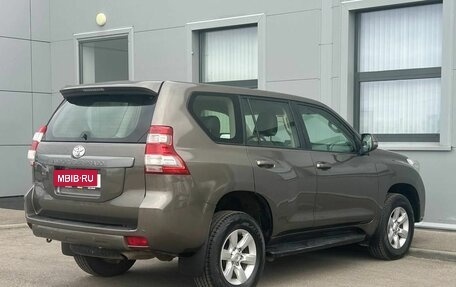 Toyota Land Cruiser Prado 150 рестайлинг 2, 2014 год, 2 590 000 рублей, 6 фотография